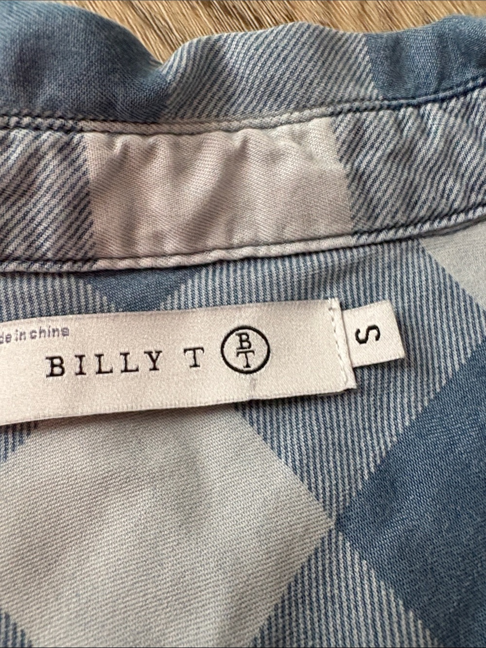 Billy T Mabry Chambray Plaid High-Low Button-Down Top size small stitch fix - Picture 2 of 7